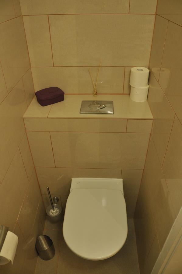 Classical Budapest Apartment In The Old Pest Kültér fotó