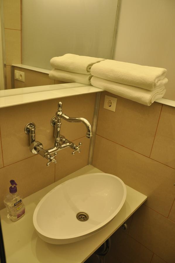 Classical Budapest Apartment In The Old Pest Kültér fotó